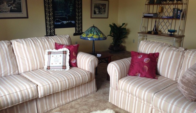 Relax Above The City In Spacious Accommodations With Gorgeous Views-Pets Welcome