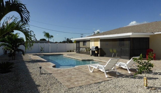Relax and enjoy – Quiet vacation home with heated privat pool!