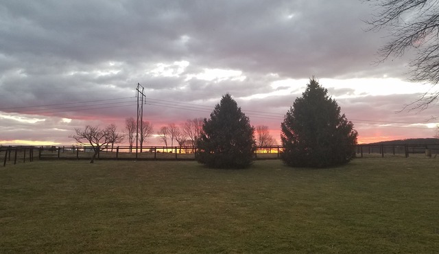 Relax and enjoy the beautiful country sunrise! Spacious and Newly Remodeled!