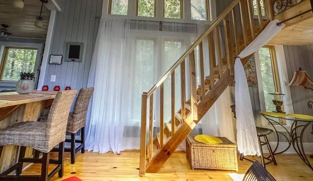 Relax and Enjoy this Peaceful Retreat- Close to beaches Gulf Shores -Sleeps 2