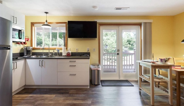 Relax and Get Away from It All - The Original Blessings Farm Hideaway!