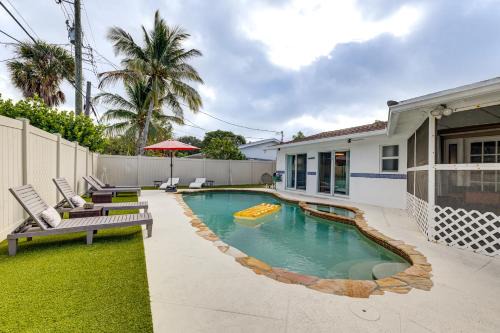 Relax and Play! Home 2 Mi to Delray Public Beach