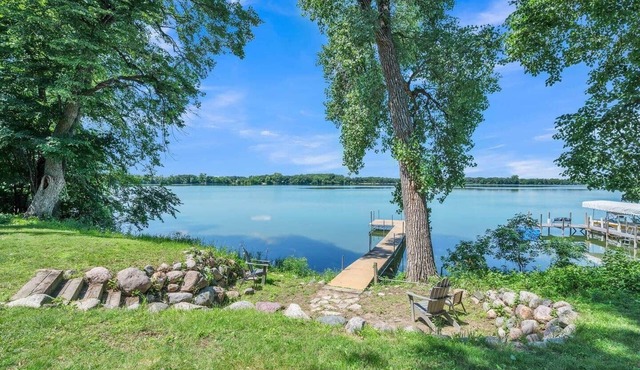 Relax and Recharge on Quiet Center Lake