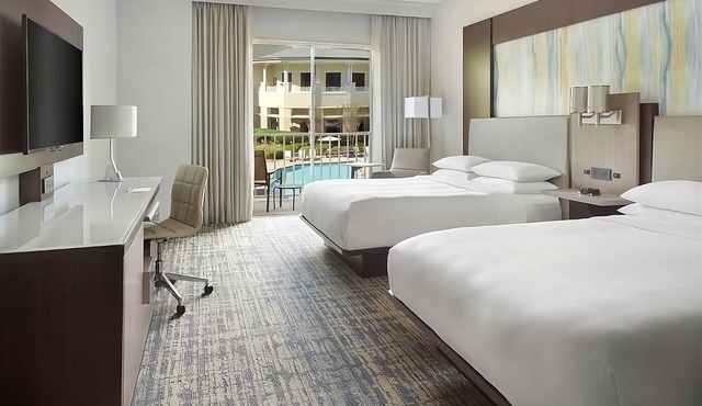 Relax and Recharge! Pool View Unit Near Summit Skyride! Parking, Pets Allowed!