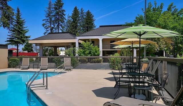 Relax and Recharge! 4 Comfortable Units! Near Cascade Village Shopping Center!