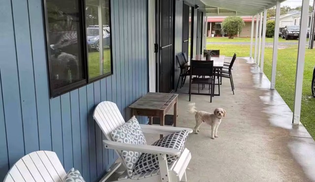 Relax and Recharge in a Charming Beach Getaway - Red Rock House