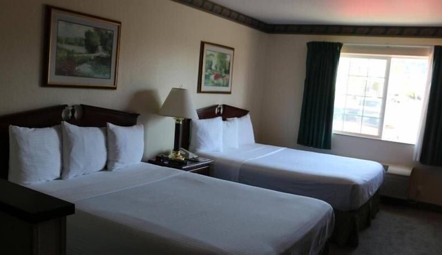 Relax and Recharge in GuestHouse Kelso Longview! Free Parking, Pets Allowed