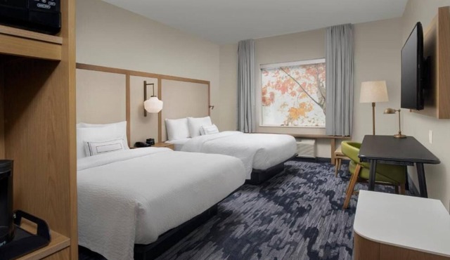 Relax and Recharge! 4 Comfortable Units, Free Breakfast & Parking, Pets Allowed