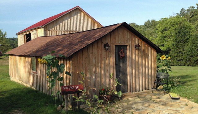 Relax and Refresh in this Cozy Bunkhouse Cabin at SanaView Farms Winery