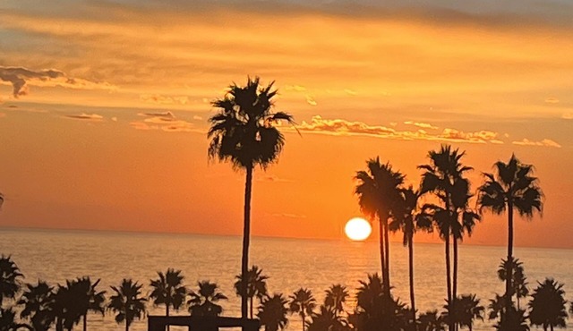 Relax and Reset in this Las Gaviotas Cozy Condo