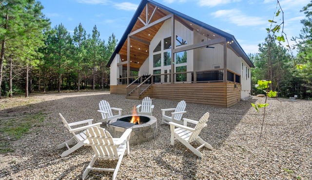 Relax and Unwind, Hot Tub Under the Stars, Firepit, Sleeps 8