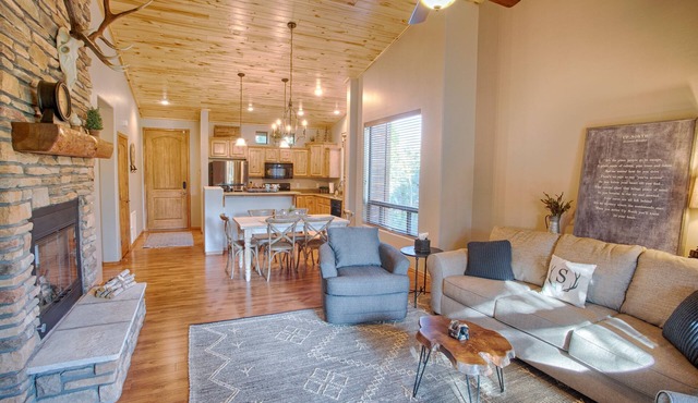 Relax and unwind in the White Mountains!