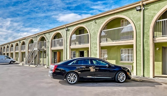 Relax and Unwind in Style! 2 Convenient Units, Pets Allowed, Free Parking!