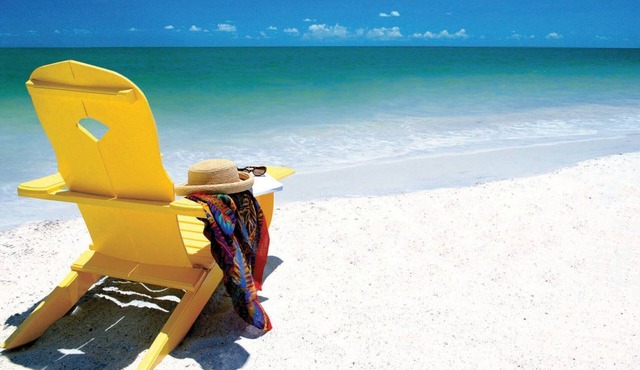 Relax and Unwind! Onsite Pool, Pet-friendly Property, Steps to the Beach.