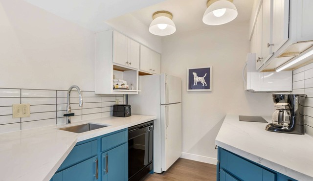 Relax and Unwind! Pet-Friendly Property, Kitchen, Onsite Parking