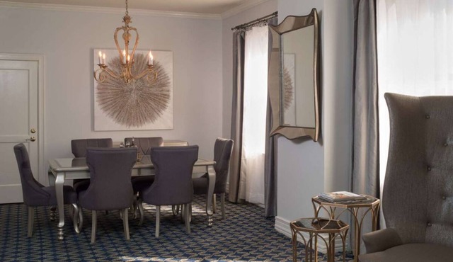 Relax and Unwind! Pet-Friendly Stay in Austin! Near Barton Springs Pool!