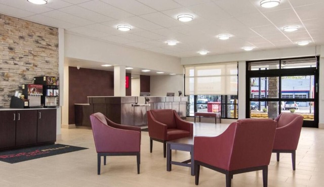 Relax and Unwind! Pet-Friendly Property, Free Parking