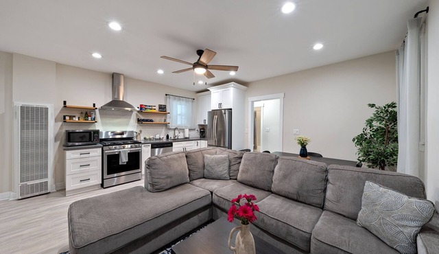 Relax at a Charming West Oakland Victorian