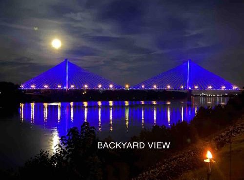 Relax at Rivertime with a Bridge and River view, plus a HotTub
