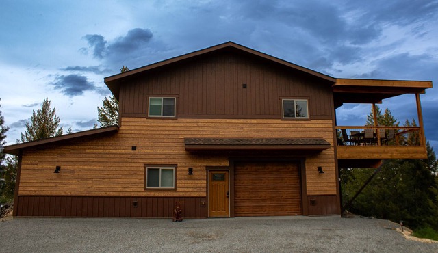 Relax at Rock Lot! Brand new 3br/2 bath lake home.