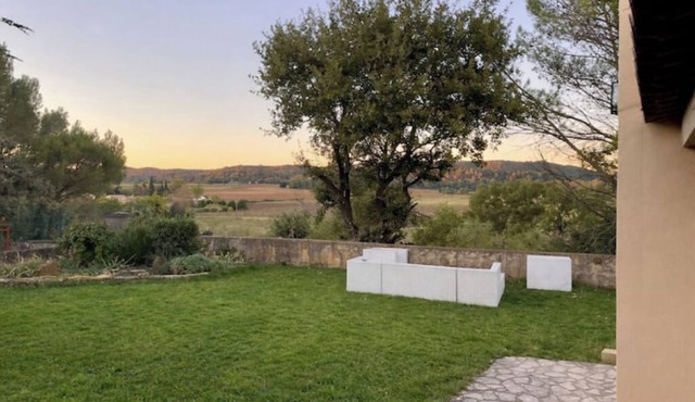 Relax at the gates of Uzès