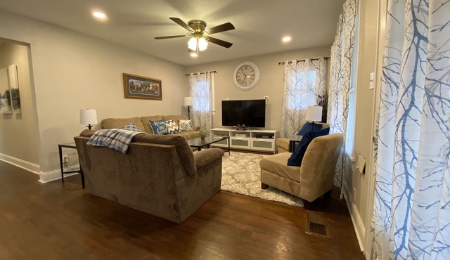 Relax at the Lonestar Lodge! Close to all the fun in DFW!