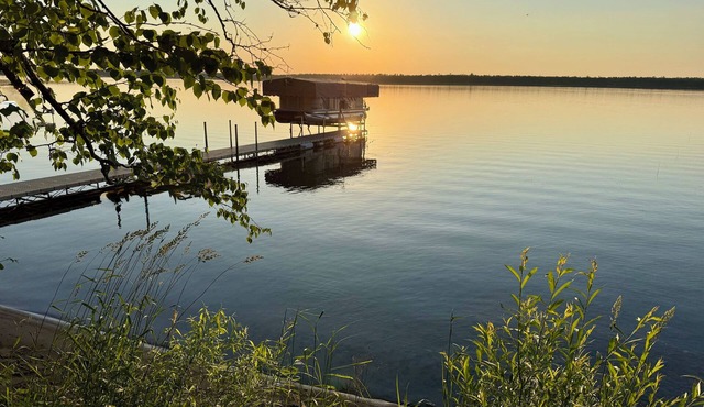 Relax at the Norway Cabin on Sturgeon Lake!
