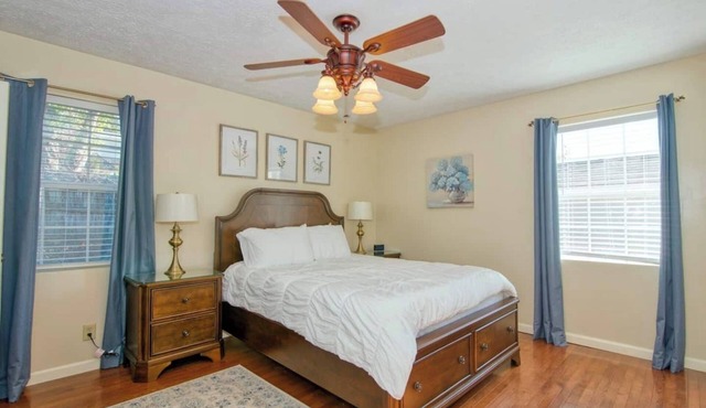 Relax at the serene and spacious duplex nestled in the peaceful, family-friendly neighborhood.