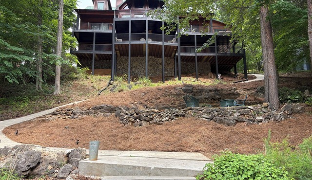 Relax at Windsor Cove Norris Lake - 7 BR, 4,700 Sq ft, 2 Story Dock, Fire Pit