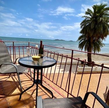 °Relax beachfront housing°