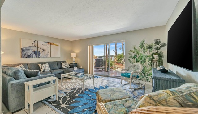 Relax Beachside! Tropical Resort Amenities 1B1B
