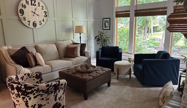 Relax between WORLD CUP Games in 6,000sf, 5+BDRM house, Kansas City w/AC, WiFi