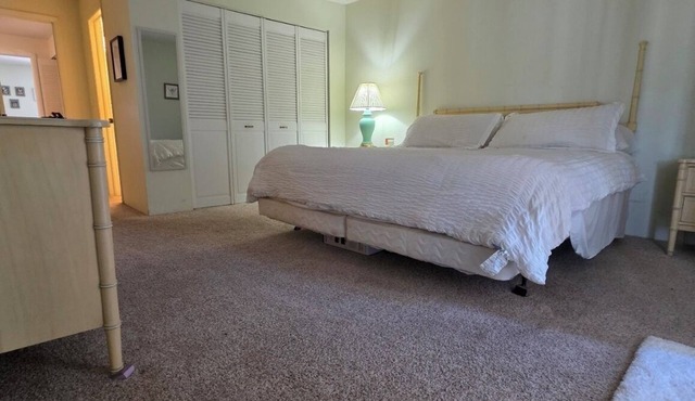 Relax by the Pool in Punta Gorda – Fully Furnished 2BR Seasonal Getaway