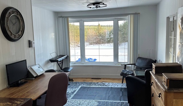 Relax with family and friends in this quiet 1880 cottage.