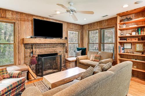 Relax Creekside Forest-View Gem in Marietta!