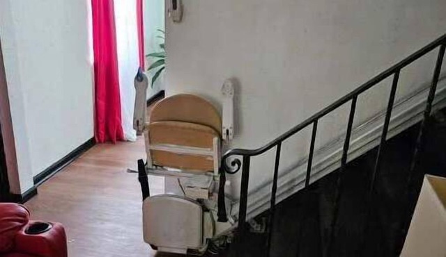 relax enjoy and be happy located near malls dining parks avairy zoo sport ice sk