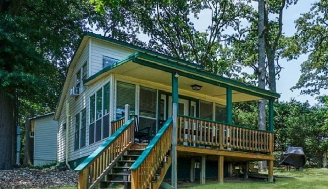 RELAX & ENJOY THE BEAUTY OF LAKE PALESTINE Spectacular Views!