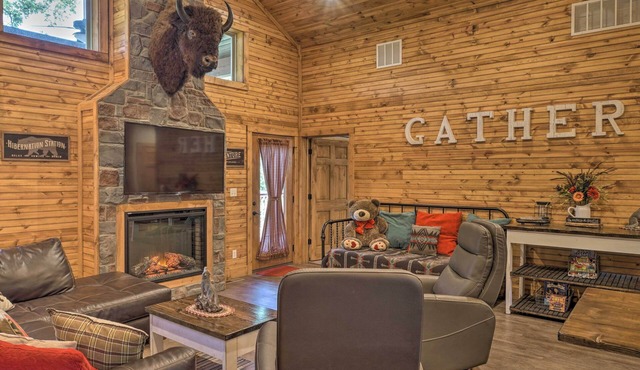 Relax Fireside: Family-Friendly Branson West Cabin