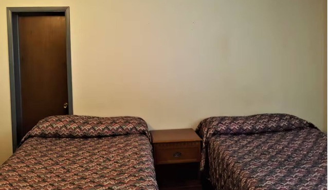 Relax in 3 Full Bed Room Near Attractions + Ideal Eastern CO Location