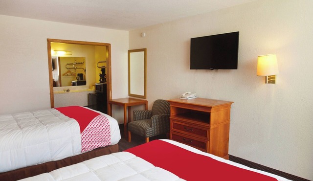 Relax in 3 Modern Rooms – Explore Guymon’s Sights & Dining!