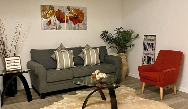 Relax in a brandnew home in WPG!3BR-3BA ,fully functional kitchen +parking +wifi