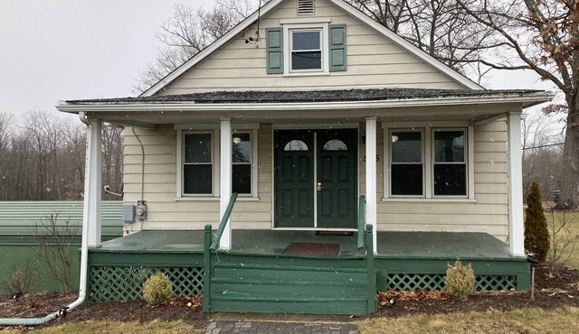 Relax in a clean and comfortable cozy cottage with all the little details