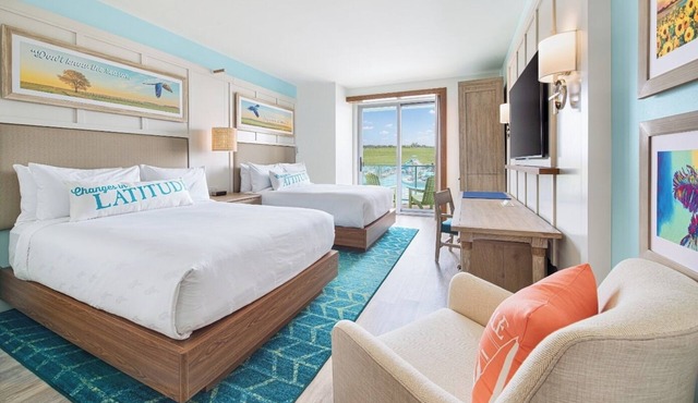 Relax in a Double Queen Room Near Kansas Speedway and Wyandotte County Lake