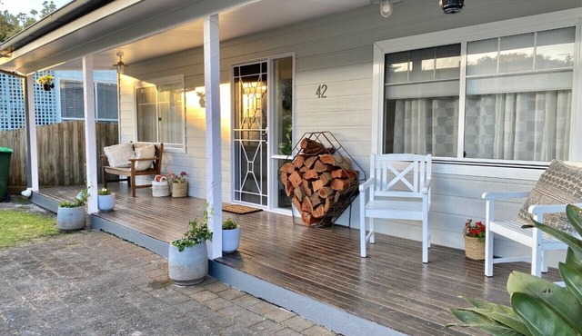 Relax in a recently renovated Hamptons-style home away from home. Pet friendly.