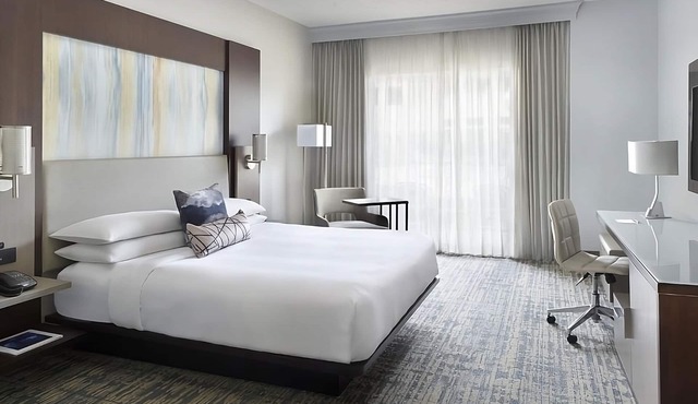 Relax in Between Adventures! Pet-friendly Unit Near Summit Skyride! Parking!