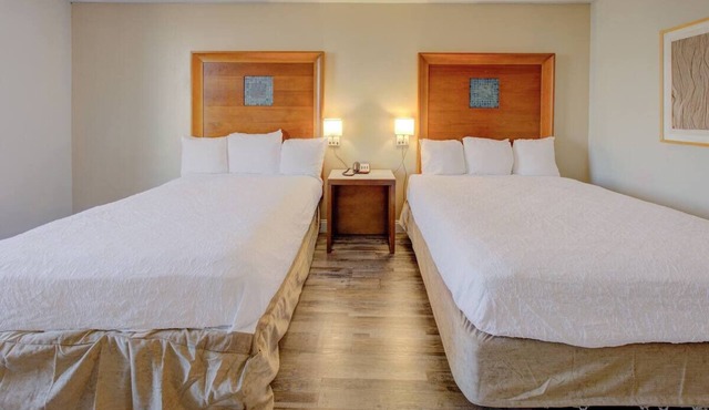 Relax in Comfort at Affordable Duncanville Rooms w/2 Queen Beds & Private Bath