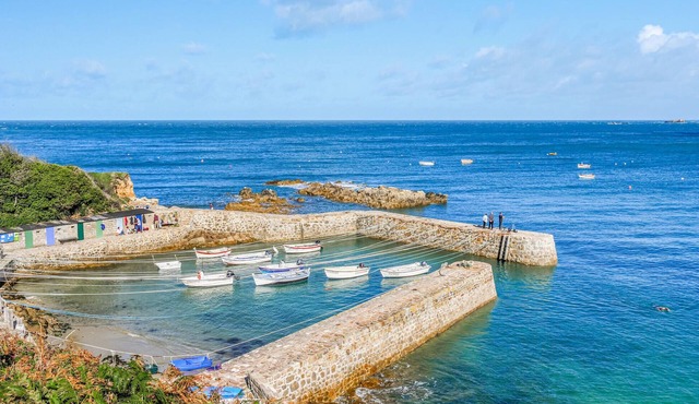 Relax in this comfortable and tasteful vacation home near the port of Cherbourg.