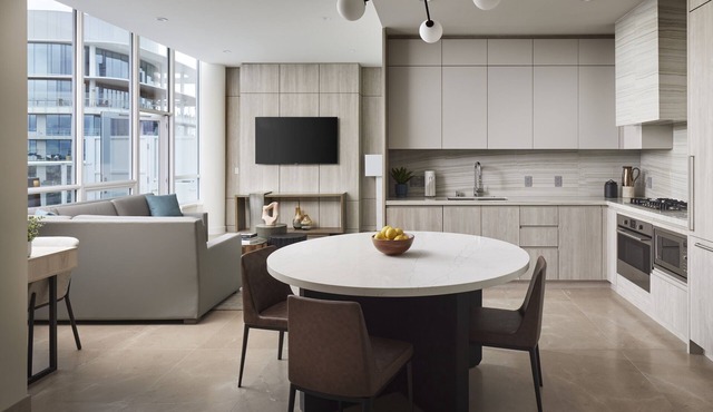 Relax in Luxury: Modern Penthouse Oasis with Stunning Seattle City Views