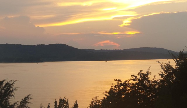 Relax In Luxury On Table Rock Lake, Close To Branson