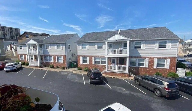 Relax in Margate 2BR Condo Two Blocks From Beach & Minutes to Atlantic City